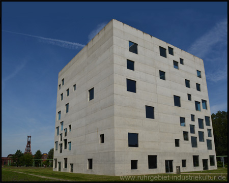 Folkwang-Universität der Künste als markantes Gebäude
