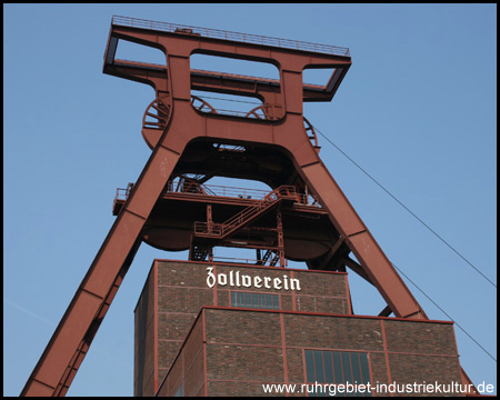 Zeche Zollverein – Doppelbock auf Schacht XII