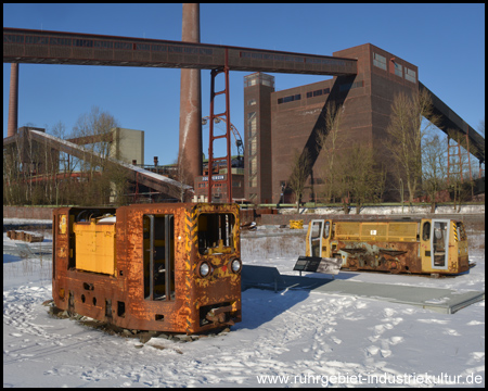 Ausstellung von Geräten und Grubenbahnen